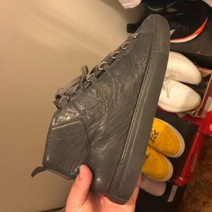 black balenciaga arena 6/10